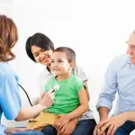 Infermiere di famiglia: quando il riconoscimento professionale? Vantaggi pazienti e novità cure domiciliari