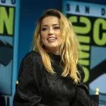 Amber Heard dovrà pagare un milione di dollari a Johnny Depp
