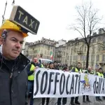 Sciopero nazionale Taxi in tutta Italia, i tassisti scelgono la linea dura contro Uber