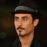 Isola dei Famosi 2017 news, Raz Degan in lacrime per la morte del suo cane Max