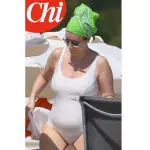 Laura Pausini gossip, di nuovo incinta? Spuntano le foto in costume a Miami