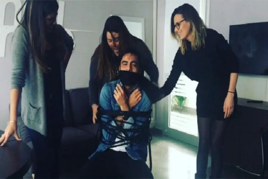 Uomini e Donne Mario Serpa contro Raffaella Mannoia, la vendetta sull'ex corteggiatore