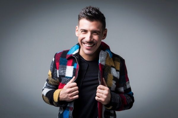 Gossip Francesco Gabbani fidanzata la dichiarazione: "Non la tradirei mai"