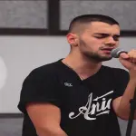 Amici 2016 serale, Alessio Mininni eliminato: lo sfogo del cantante contro i professori