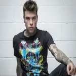Fedez Gossip news, polemica per un autografo negato.