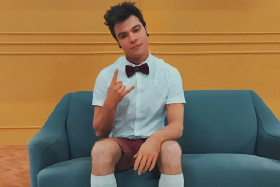 Fedez Instagram: dopo la bufala dell’arresto il rapper diventa bravo ragazzo (foto)