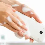 Rafre lo smartphone che si lava con acqua e sapone: come funziona?