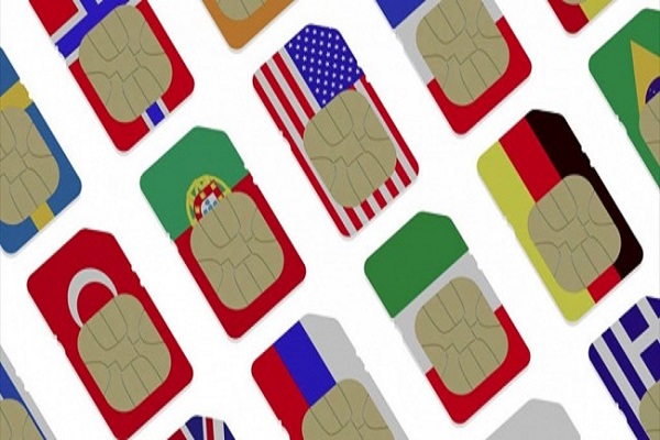 Tariffe cellulari, costo telefonate dall’estero come in Italia: quando la UE dirà addio al roaming