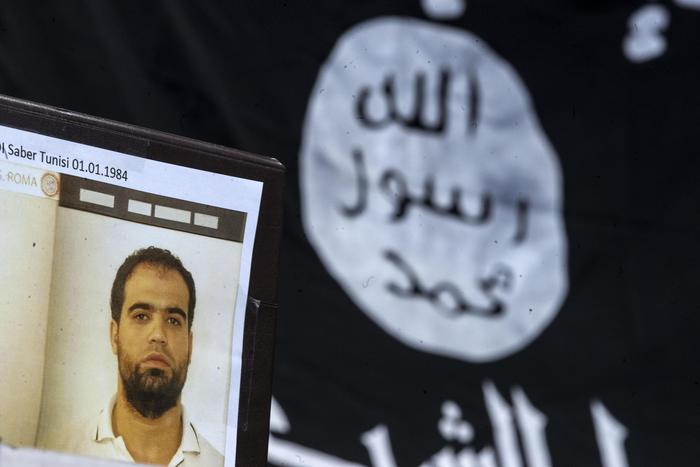 Allarme terrorismo nel Lazio: arrestato un sostenitore di Al Qaeda