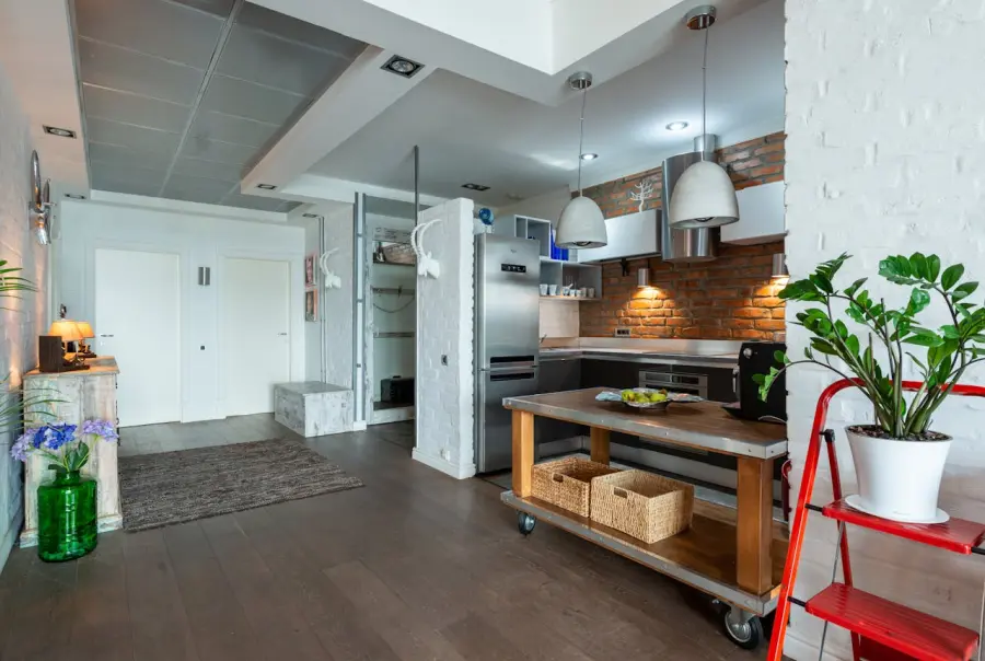 Come sistemare piccoli spazi abitativi: soluzioni intelligenti per vivere meglio in pochi metri quadri