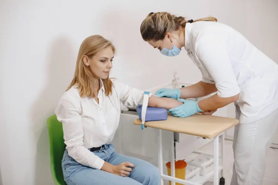 Prevenzione: quali controlli medici fare ogni anno e a che età
