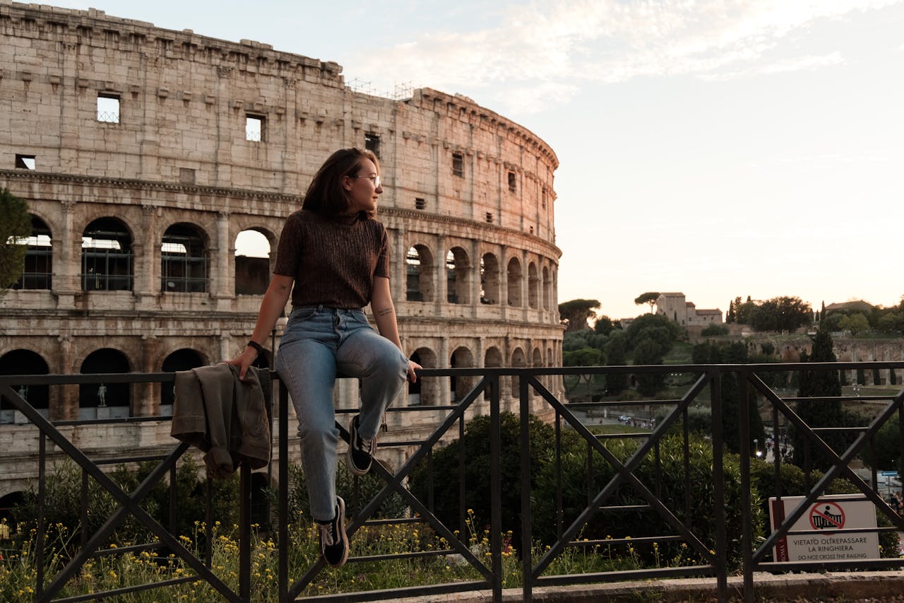 Come viaggiare low cost in Italia: guida completa per risparmiare su treni, hotel e attività