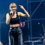 Record storico di ascolti su Spotify e Apple Music per Midnights di Taylor Swift