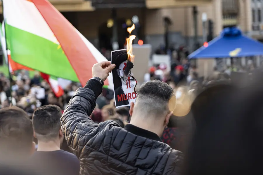 Chi è Elnaz Rekabi: l'atleta iraniana scomparsa dopo la gara senza velo