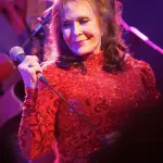 Chi era Loretta Lynn: la stella di Nashville che ha fatto la storia della musica country