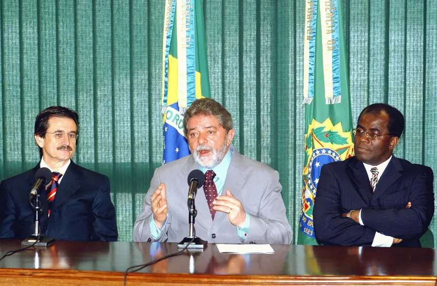 Elezioni in Brasile: chi è Lula, l'ex presidente di sinistra in vantaggio su Bolsonaro