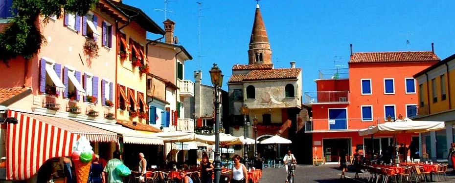 Turismo colpito duramente a Caorle: il bel Villaggio turistico Prà delle Torri devastato e distrutto da un incendio