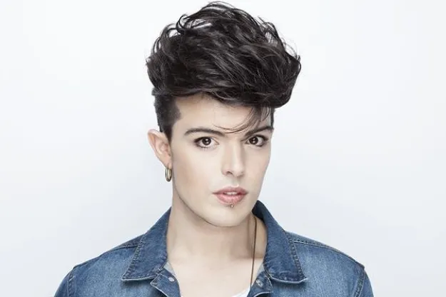 Stash dei The Kolors è single: addio alla fidanzata Carmen