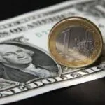 Cambio euro-dollaro febbraio 2017, lieve frenata: previsioni breve e lungo periodo