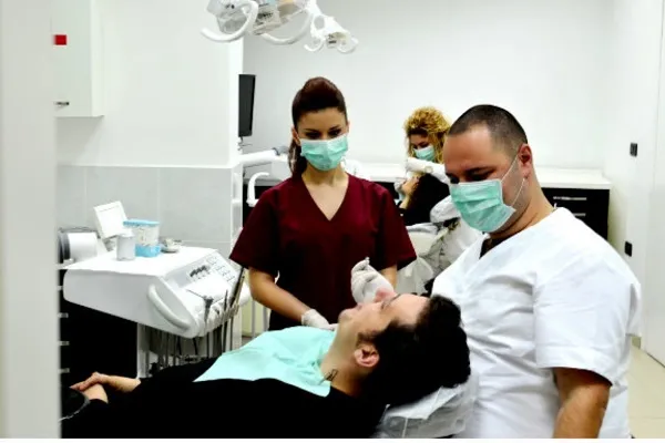 Dentisti in Albania economici a Tirana e Durazzo, c’è da fidarsi?