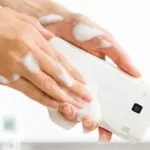 Rafre lo smartphone che si lava con acqua e sapone: come funziona?