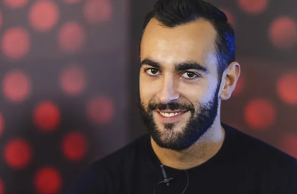 Marco Mengoni news clamorosa, il cantante lascia l’Italia