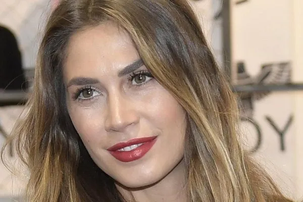 Melissa Satta sexy incidente: l’ex velina senza slip a Tiki Taka? La verità su Instagram