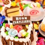 Buon Compleanno WhatsApp, Snapchat e Instagram: frasi, immagini e messaggi originali per dire Tanti Auguri