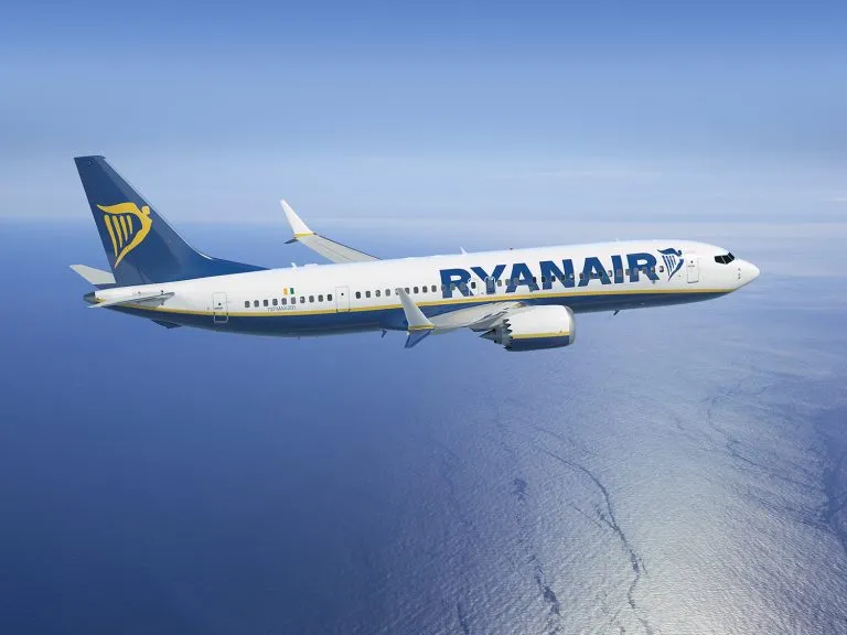 Alitalia lascia Reggio Calabria e Ryanair lancia la tariffa “Salva viaggio”