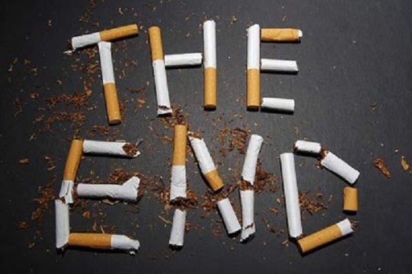 Smettere di fumare con una noce trucco addio sigarette