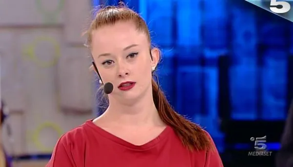 Amici 16 Bufera Vittoria, la ballerina in sovrappeso? M5S contro la Celentano