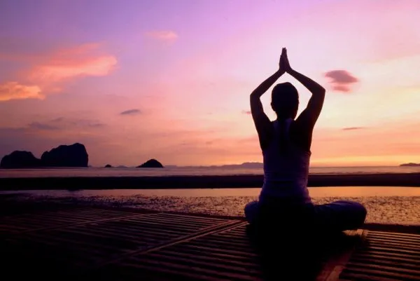 Come utilizzare posture yoga per aumentare la fertilità