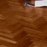 Gli italiani amano il parquet