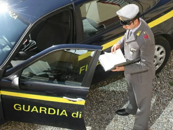 Da 15 anni percepiva la pensione di invalidità: scoperto falso cieco