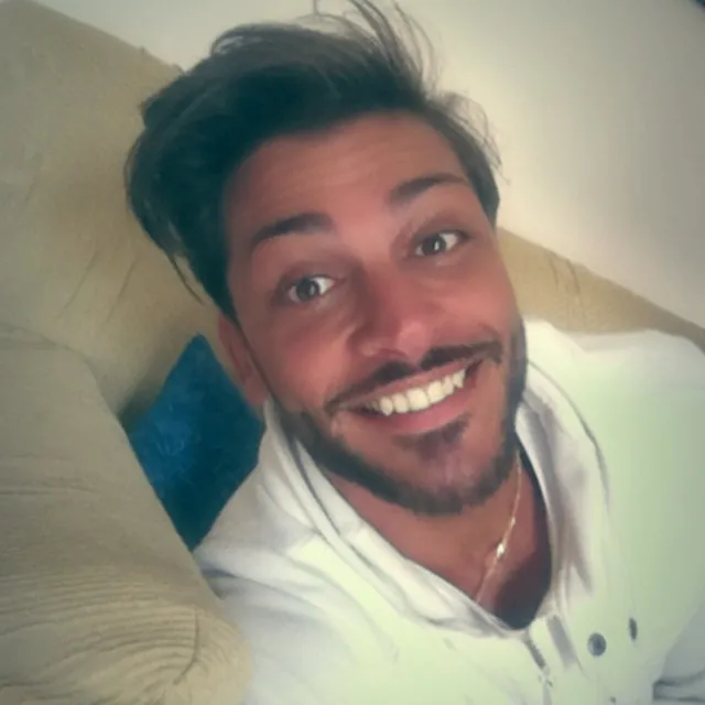 Mariano Catanzaro instagram news, il corteggiatore si prenota come tronista