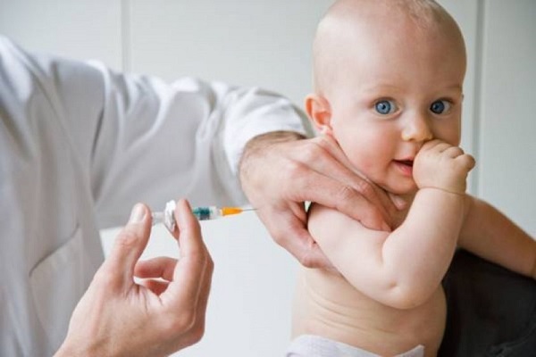 Obbligo vaccini a scuola: il Senato approva la legge