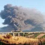 Allarme diossina ad Alcamo: nube nera tossica e rischio disastro ambientale