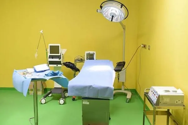 Anestesista donna a Savona, paziente rifiuta l’intervento