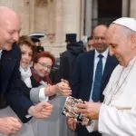 Pedofilia, arriva la richiesta di perdono di Papa Francesco