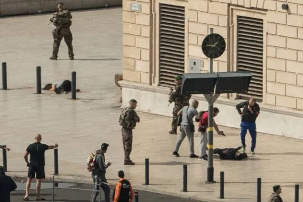 Attentato di Marsiglia, arrestato in Italia il fratello uno dei killer