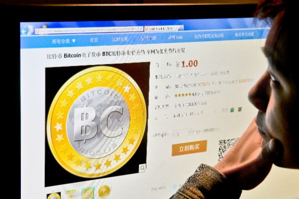 Come funzionano i bitcoin? Il valore aumenta e si teme la bolla
