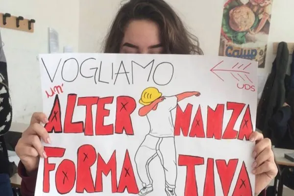 Progetto scuola lavoro, le proteste degli studenti in piazza