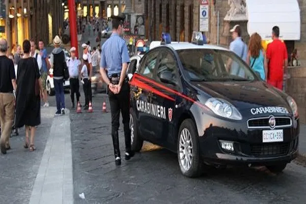 Ragazza aggredita a Firenze, si indaga tra gli amici?