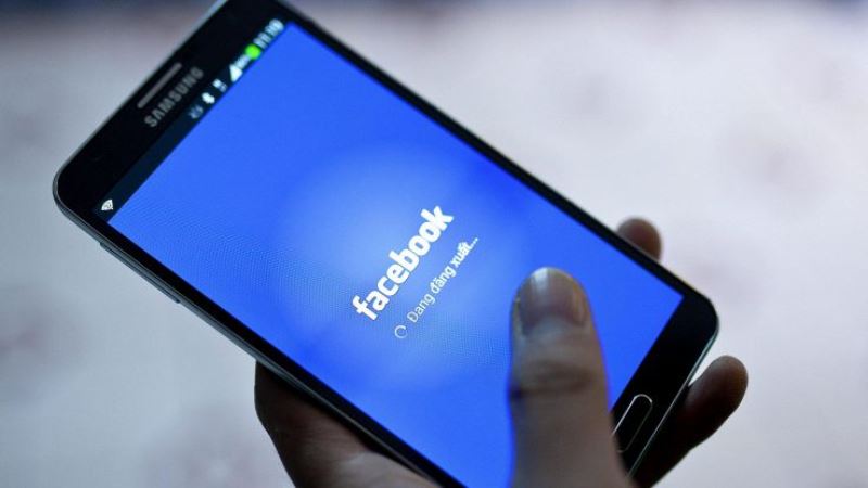 Facebook come Face ID, selfie per accedere al nostro account