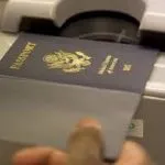 Pedofilia, passaporto con bollino rosso a chi è stato schedato