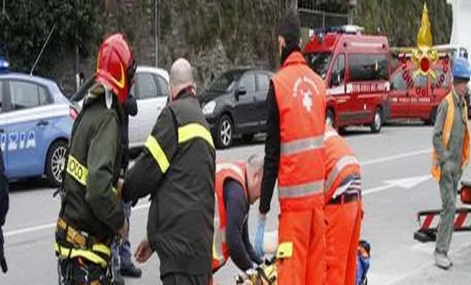 Brescia, operaio di 19 anni muore incastrato nel tornio