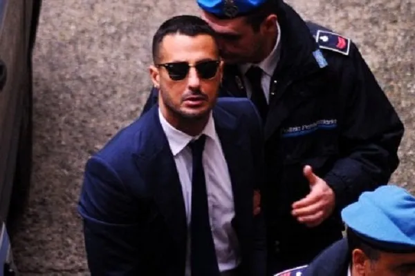 Processo Fabrizio Corona, pm chiede confisca della casa e il dissequestro dei soldi