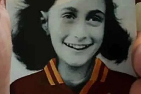 Serie A, ammenda alla Lazio per adesivi antisemiti di Anna Frank