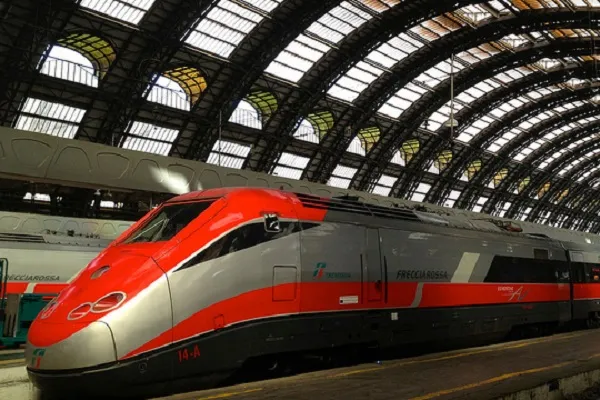 Trenitalia, diffusi dati puntualità treni e regole rimborsi biglietto