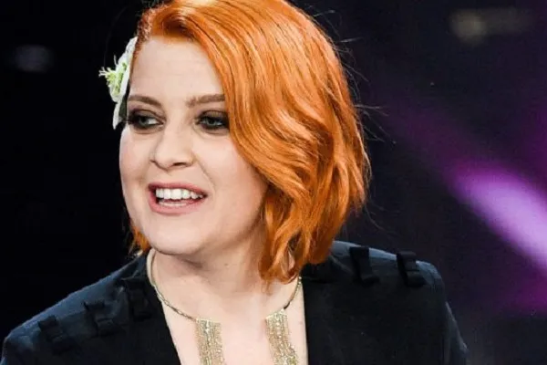 Sanremo 2018 news: Noemi denunciata, ha insultato un poliziotto